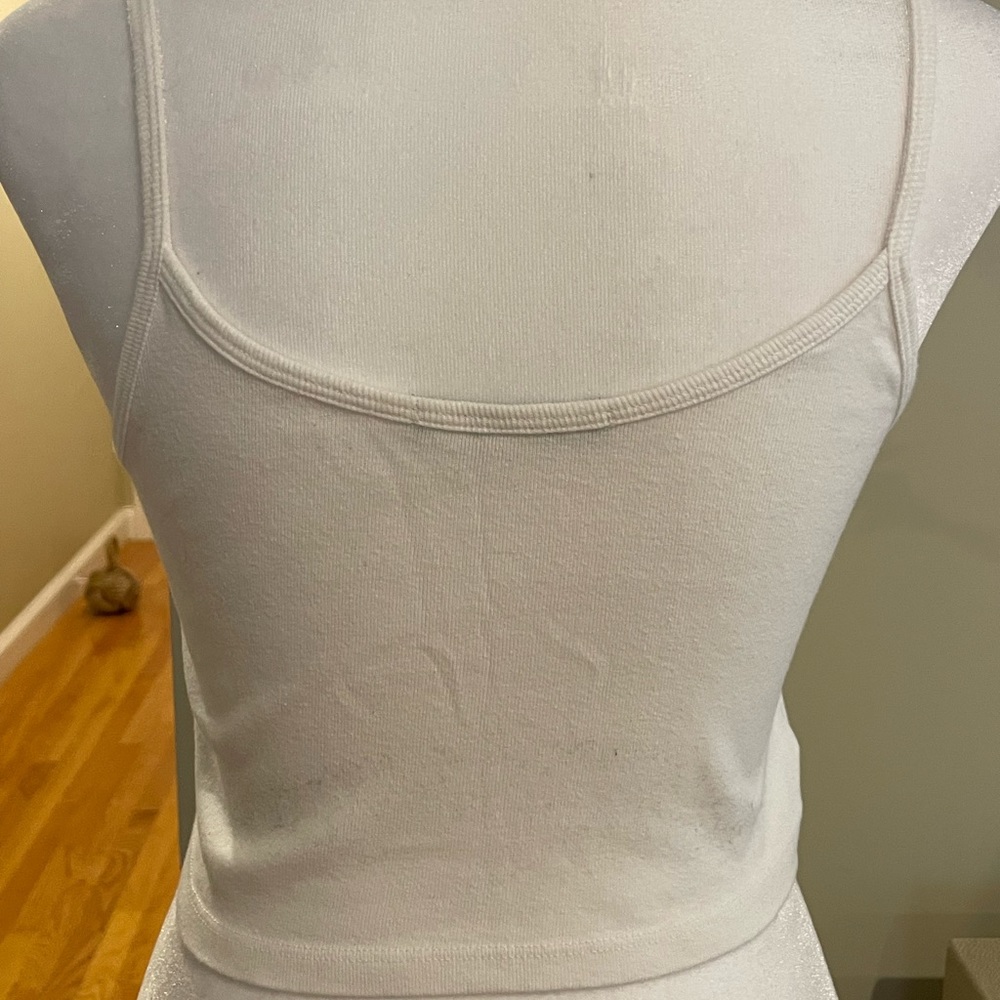Brandy Melville cute cropped spaghetti strap tank top - Picture 2 of 4